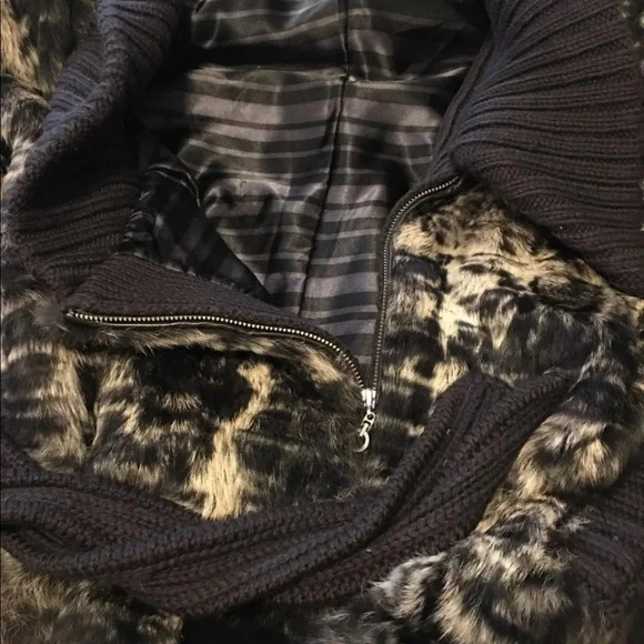SAKS Gorgeous Fur Coat/Cape
